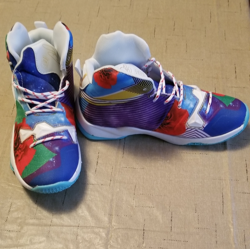 Men's sneakers